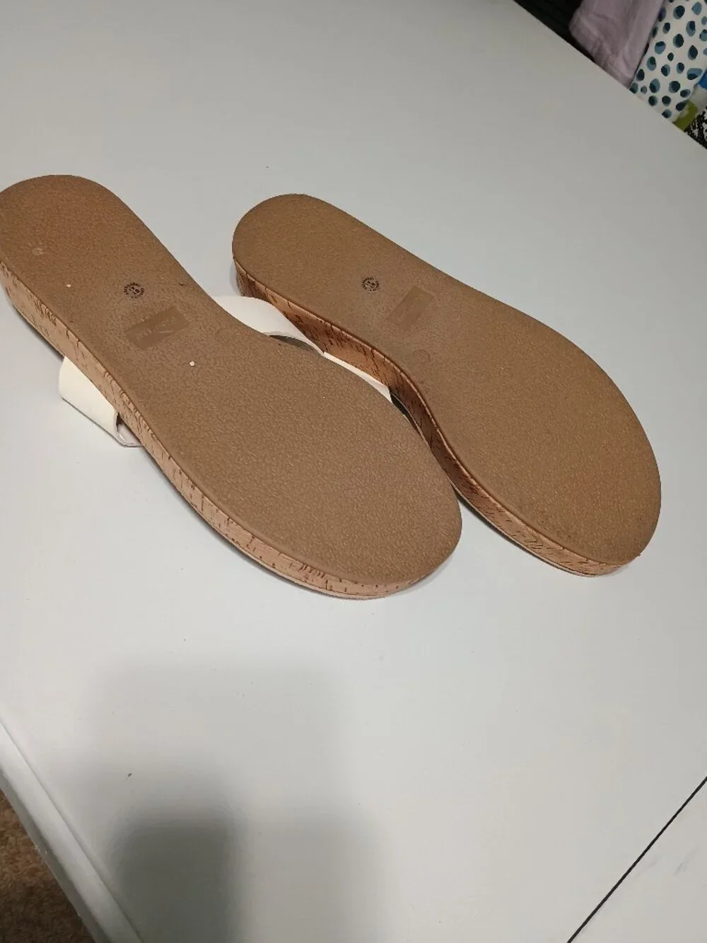 St. John’s Bay White Cork Platform Thong Sandals Women’s Size 11M